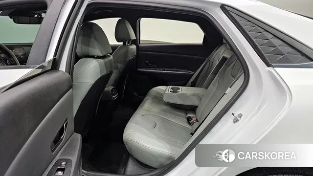 Hyundai The New Avante (CN7) 2023 Белый из Кореи, фото 3