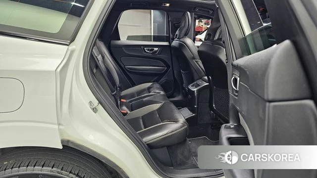Volvo XC60 second Generation 2021 Белый из Кореи, фото 3