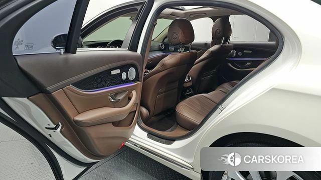 Mercedes-Benz E-Class W213 2018 Белый из Кореи, фото 3