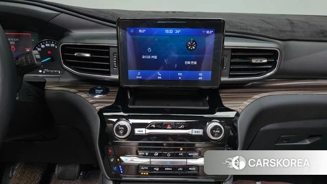 Ford Explorer 6th Generation 2023 Белый из Кореи, фото 3