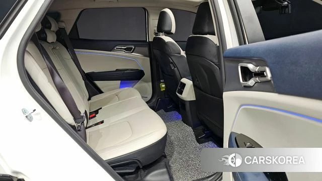 Kia Sportage 5th Generation 2023 Белый из Кореи, фото 3