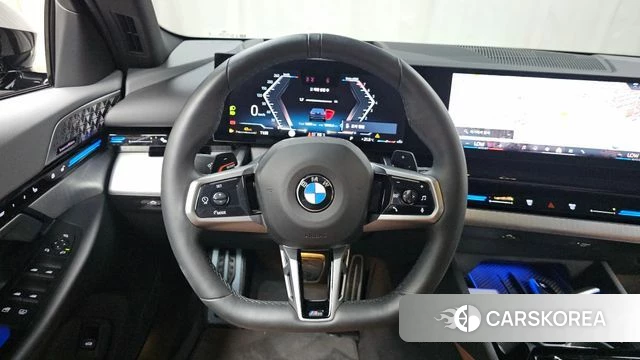 BMW 5 Series (G60) 2024 Черный из Кореи, фото 3