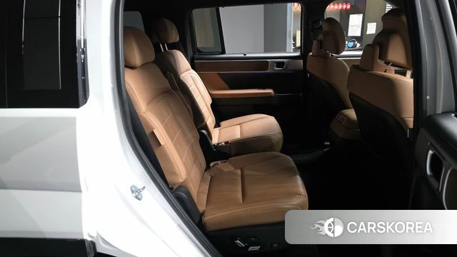 Hyundai Santa Fe (MX5) 2023 Белый из Кореи, фото 3