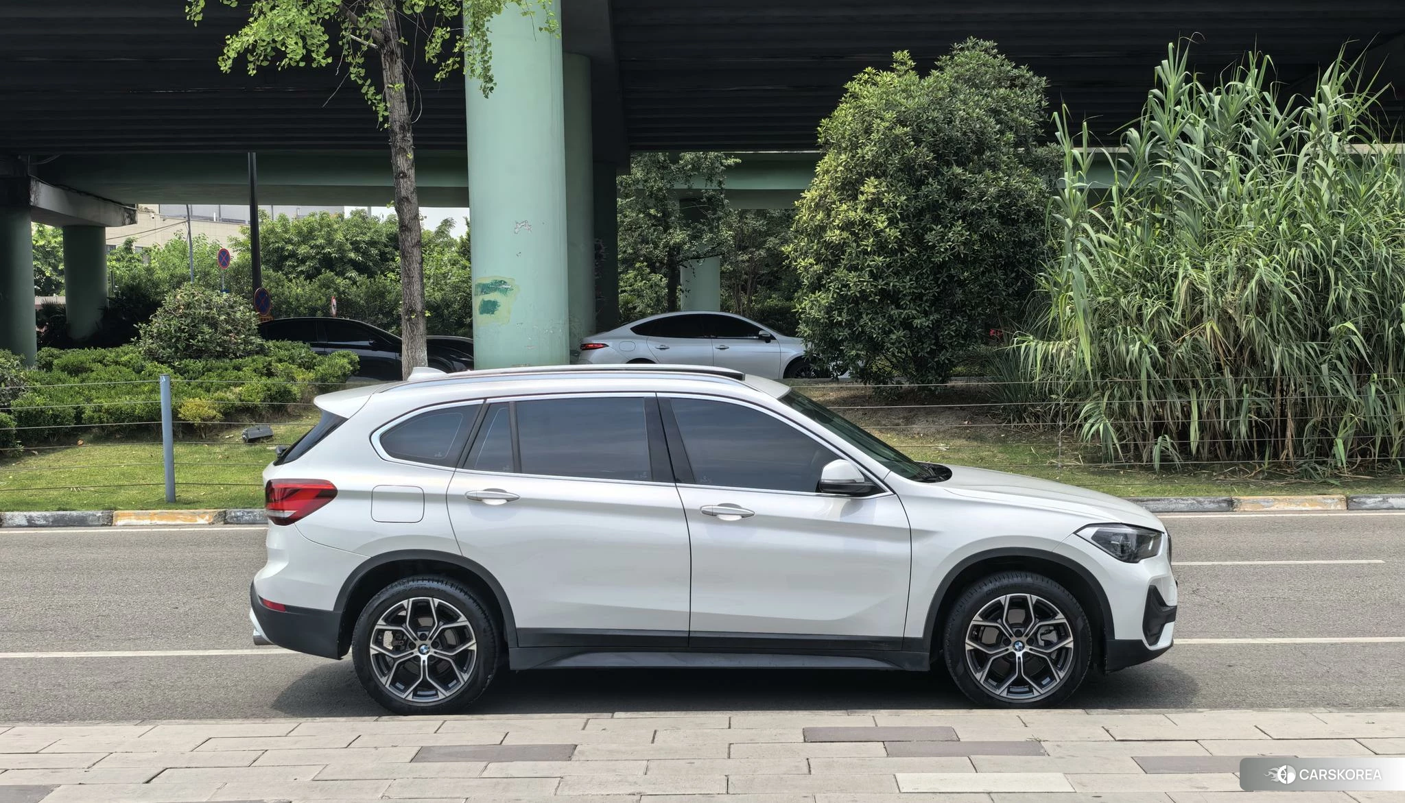 BMW X1 2021 Белый из Китая, фото 3