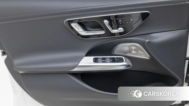 Mercedes-Benz E-Class W214 2025 Белый из Кореи, фото 3