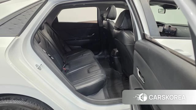 Hyundai The New Avante (CN7) 2023 Белый из Кореи, фото 3