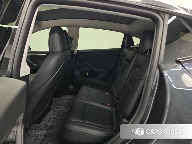 Tesla Model Y 2025 Серый из Кореи, фото 3