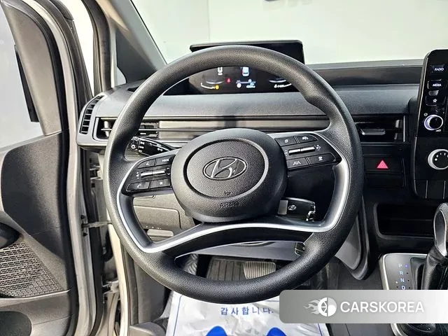 Hyundai Staria 2022 Серебристо-серый из Кореи, фото 3