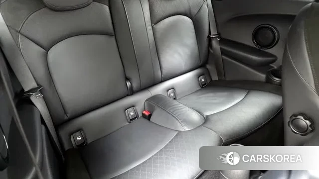 Mini Cooper Electric 2022 Серебряный из Кореи, фото 3