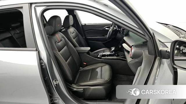 Chevrolet (GM Daewoo) Trax Crossover 2023 Серый из Кореи, фото 3