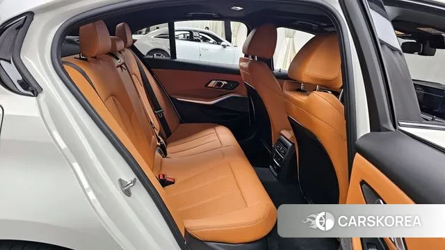 BMW 3 Series (G20) 2025 Белый из Кореи, фото 3