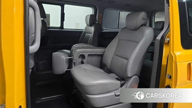 Hyundai The New Grand Starex 2021 Желтый из Кореи, фото 3