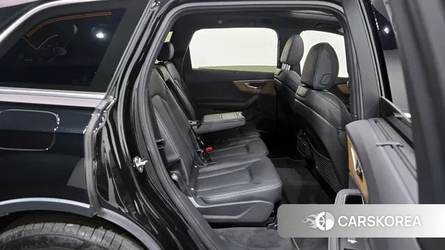 Audi Q7 (4M) 2025 Черный из Кореи, фото 3