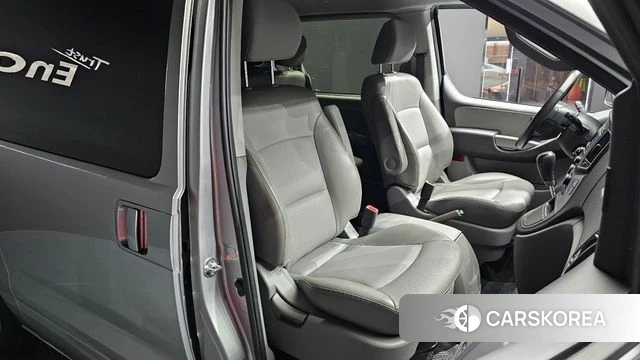 Hyundai The New Grand Starex 2020 Серебристо-серый из Кореи, фото 3
