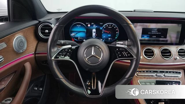 Mercedes-Benz E-Class W213 2021 Белый из Кореи, фото 3