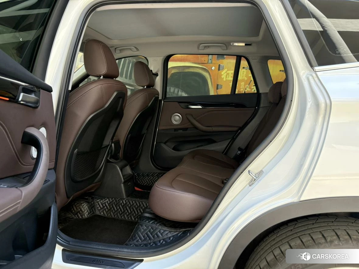 BMW X1 2021 Белый из Китая, фото 3