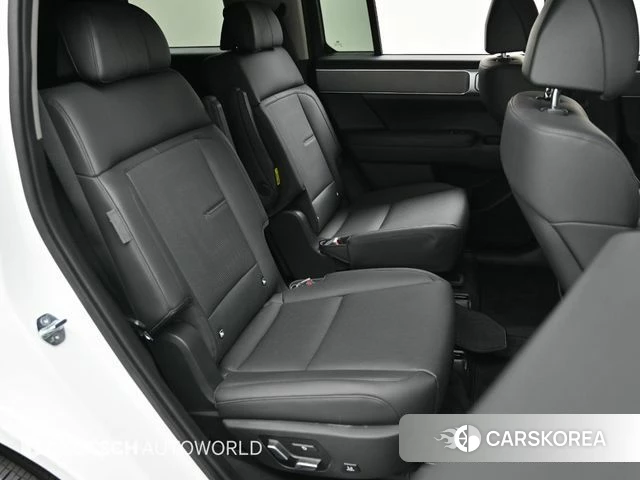 Hyundai Santa Fe (MX5) 2023 Черный из Кореи, фото 3