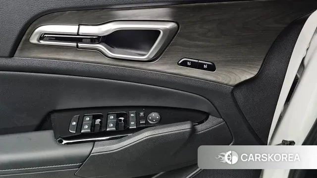 Kia Sportage 5th Generation Hybrid 2023 Белый из Кореи, фото 3