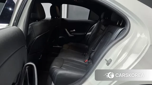 Mercedes-Benz A-Class W177 2024 Белый из Кореи, фото 3