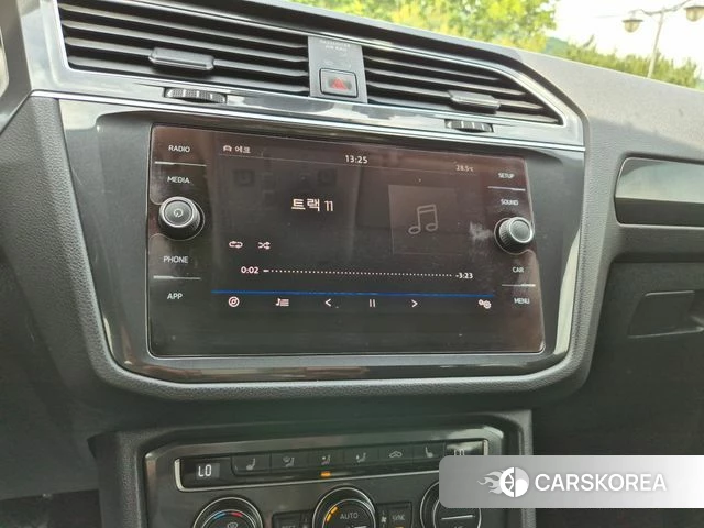 Volkswagen Tiguan second Generation 2018 Серый из Кореи, фото 3