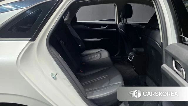 Kia K5 3rd generation 2023 Белый из Кореи, фото 3