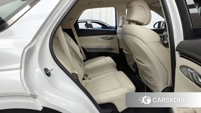 Genesis GV70 2022 Белый из Кореи, фото 3