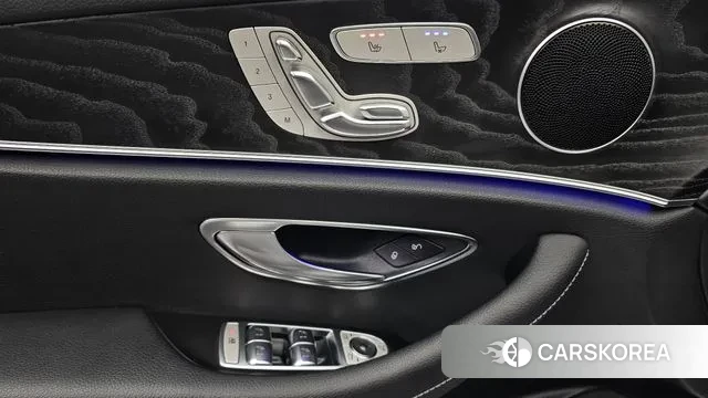 Mercedes-Benz E-Class W213 2021 Белый из Кореи, фото 3