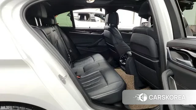 BMW 5 Series (G30) 2022 Белый из Кореи, фото 3