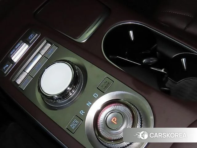 Genesis GV70 2023 Черный из Кореи, фото 3