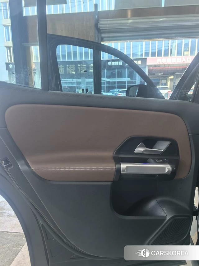 Mercedes-Benz GLB 2023 Черный из Китая, фото 3