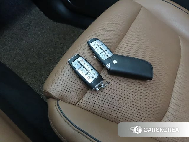 Genesis GV70 2021 Белый из Кореи, фото 3