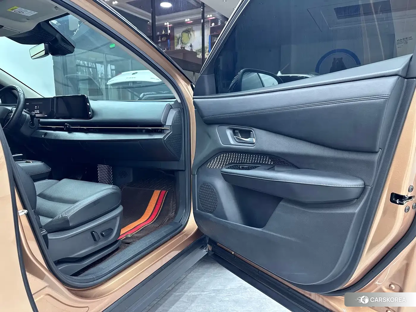 Nissan Ariya 2022 Yellow/orange из Китая, фото 3