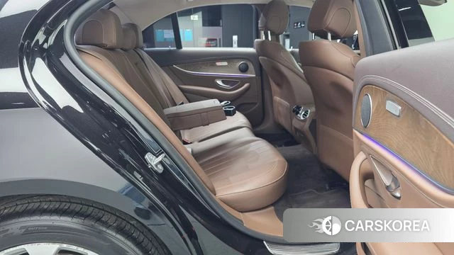 Mercedes-Benz E-Class W213 2018 Черный из Кореи, фото 3