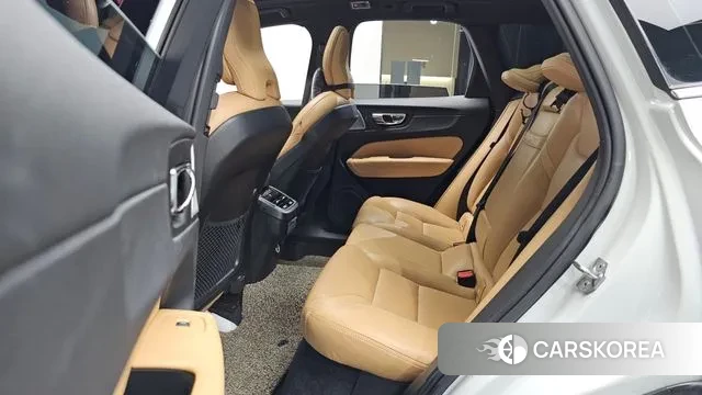 Volvo XC60 second Generation 2018 Белый из Кореи, фото 3