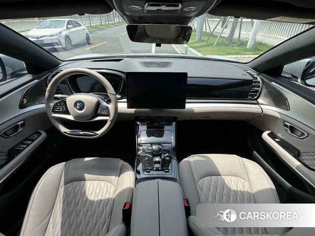 BYD Han EV 2024 Белый из Китая, фото 3