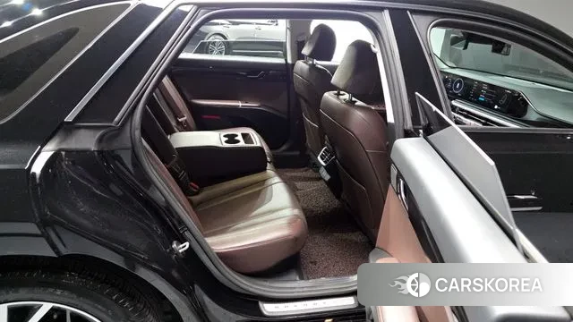 Hyundai Grandeur Hybrid (GN7) 2023 Черный из Кореи, фото 3