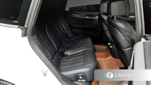 BMW 6 Series GT (G32) 2022 Белый из Кореи, фото 3