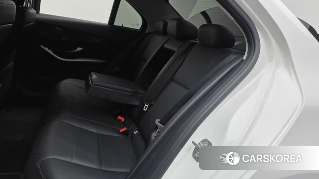 Mercedes-Benz C-Class W205 2019 Белый из Кореи, фото 3