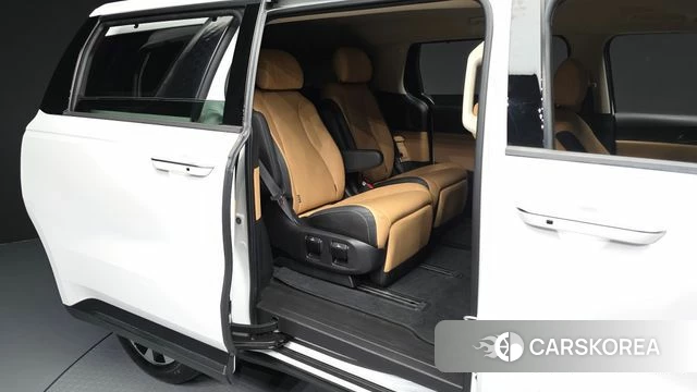 Kia Carnival 4th generation 2023 Белый из Кореи, фото 3
