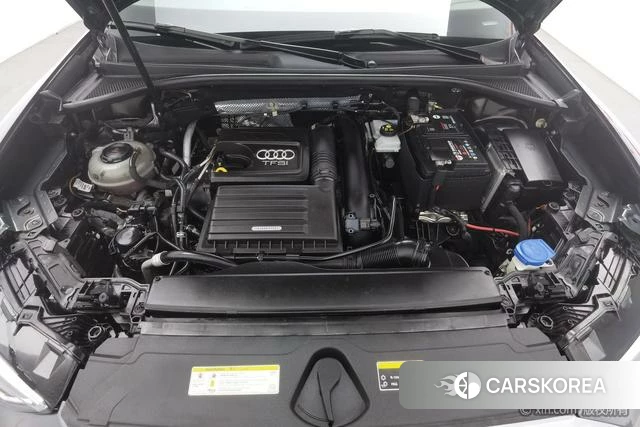 Audi Q3 2020 Темно-серый из Китая, фото 3