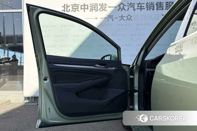 Volkswagen Golf 2025 Зеленый из Китая, фото 3
