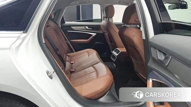 Audi A6 (C8) 2021 Белый из Кореи, фото 3