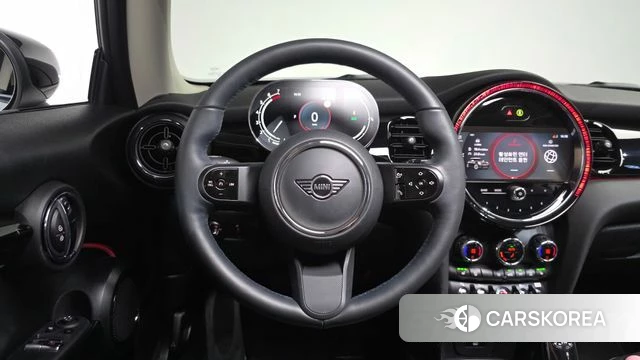 Mini Cooper 2024 Белый из Кореи, фото 3