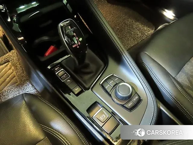 BMW X1 (F48) 2021 Черный из Кореи, фото 3