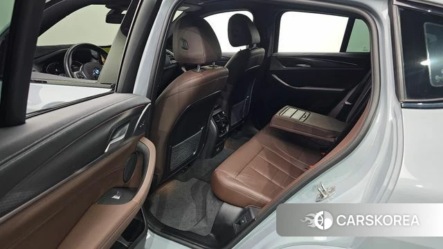 BMW X4 (G02) 2024 Серебристо-серый из Кореи, фото 3