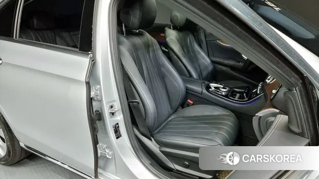 Mercedes-Benz E-Class W213 2020 Серебряный из Кореи, фото 3