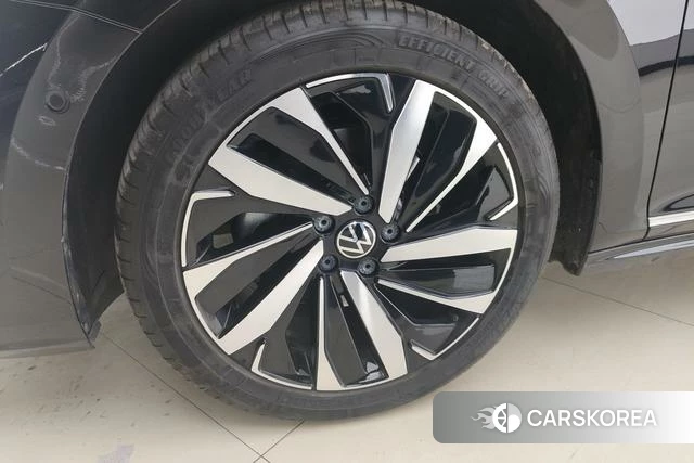 Volkswagen Passat 2022 Черный из Китая, фото 3