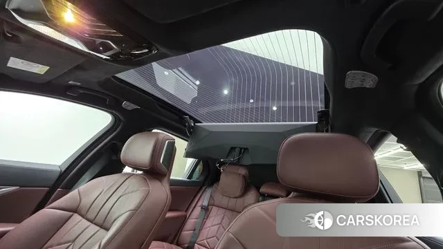 BMW 7 Series (G70) 2024 Белый из Кореи, фото 3