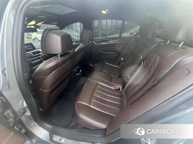 BMW 5 Series (G30) 2018 Серый из Кореи, фото 3