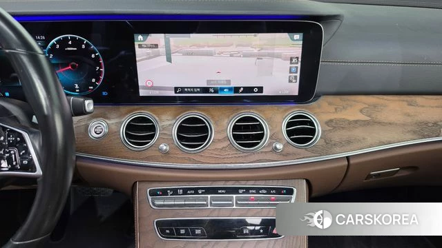 Mercedes-Benz E-Class W213 2020 Белый из Кореи, фото 3